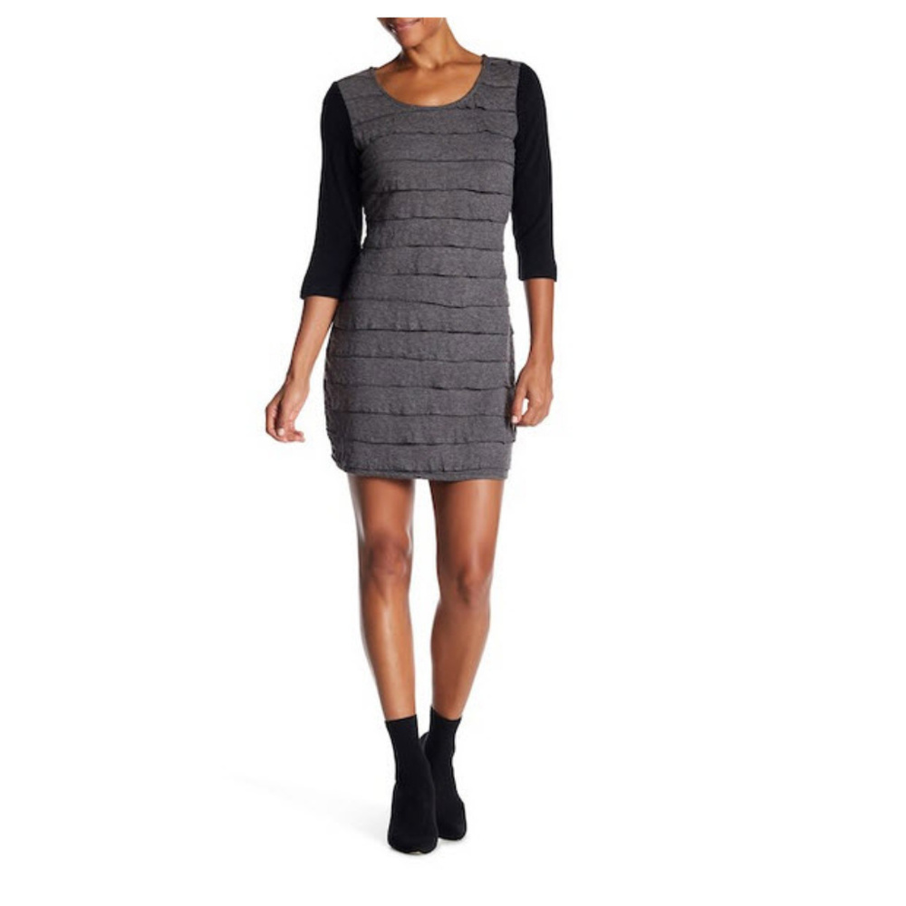 Papillon Contrast Ruffle Knit Dress Large NEW